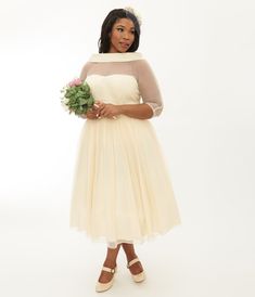 Unique Vintage Plus Size Ivory Chiffon Lille Wedding Dress - Unique Vintage - Womens, DRESSES, BRIDAL Wedding Dresses 50s, Plus Size Bridal Dresses, Plus Size Bridal, Plus Size Vintage Dresses, Civil Wedding Dresses, White Mermaid, Bridal Gowns Mermaid, Vintage Plus Size, Wedding Court