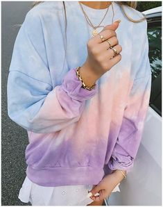 Fashion Types, Cool Sweatshirts, Tie Day, Tie Dye Crafts, Diy Tie, Tie Dye Fashion, How To Tie Dye, Tie Dye Techniques, Tie Dye Diy