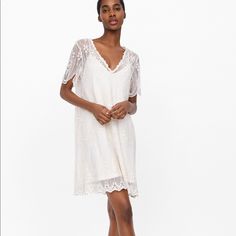 Brand New With Tag Summer Cocktail Lace Dress With V-neck, Glamorous Short Sleeve Midi Dress For Summer, Glamorous Short Sleeve Summer Midi Dress, Elegant Silver Summer Midi Dress, Elegant Silver Midi Summer Dress, Elegant Silver Midi Dress For Summer, Chic Silver Midi Dress For Spring, Elegant Silver Mini Dress For Summer, Silver V-neck Mini Dress For Wedding