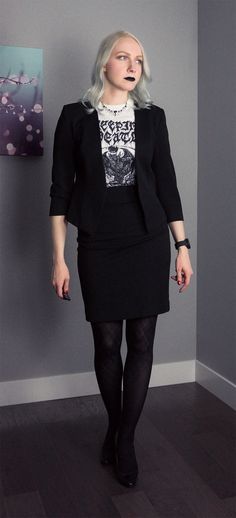 Professional Punk Work Outfits, Work Punk Outfit, Corporate Edgy Work Outfits, Professional Punk, Corporate Pastel Goth, Office Punk Work Outfits, Fashion Gothic Modern, 40s Goth Fashion, Punk Rock Business Casual