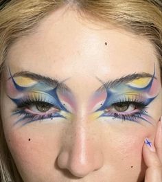 Blue Fairy Eye Makeup, Maximalism Makeup, Future Makeup, Funky Makeup, Mekap Mata, Drag Make-up, Flower Makeup, Face Art Makeup, Graphic Makeup