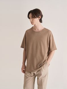 Editor's Notesinexcis’ t-shirt gives minimal look with linen blend fabric and oversized fit.- Round neck t-shirt- Oversized fit- Half sleeves- Basic, minimal design- Linen blend fabricMeasurements(in.)S / M / L- Shoulder: 22.6in. / 23.0in. / 24.2in.- Chest: 24.0in. / 24.4in. / 25.2in.- Sleeve: 8.3in. / 8.7in. / 9.6in.- Length: 28.0in. / 29.1in. / 30.1in.*Model Info: 5’10’’ 132.3lbs Fitting Size SComposition & Care- 55% Linen, 45% Polyester- Wash in cold waterDesigner- by inexcis Modern Everyday Linen Tops, Modern Linen Tops For Everyday, Modern Linen Tops For Everyday Wear, Relaxed Linen T-shirt With Crew Neck, Casual Beige Linen T-shirt, Beige Plain T-shirt With Relaxed Fit, Relaxed Linen T-shirt, Beige Casual Linen T-shirt, Everyday Linen Short Sleeve T-shirt