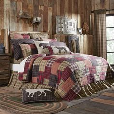 The Village Country Store Quilt Wyatt Queen Quilt Set; 1-Quilt 90Wx90L w/2 Shams 21x27 California King Quilts, Country Bedding, Cabin Bedroom, King Quilt Sets, Vhc Brands, Western Rustic, Style Bed, Cabin Style, Modern Cabin