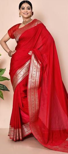 Red and Maroon color Saree in Banarasi Silk, Silk fabric with Weaving, Zari work Red Katan Silk Traditional Wear With Dori Work, Red Traditional Wear With Dori Work In Katan Silk, Red Katan Silk Saree For Wedding, Reception Banarasi Silk Red Saree, Red Banarasi Silk Saree For Wedding, Red Banarasi Silk Saree For Reception, Red Saree With Zari Work For Reception, Red Zari Weaving Saree For Wedding, Red Saree With Zari Weaving For Wedding