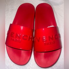 Brand New Givenchy Slide Flat Sandals Red - 100% Rubber Size 10us/40eu Luxury Red Slip-on Sandals, Designer Slip-on Sandals With Red Sole, Red Flat Slides For Spring, Designer Flat Sandals With Red Sole, Luxury Red Flat Sandals, Red Slip-on Sandals, Luxury Red Sandals For The Beach, Chic Red Slip-on Sandals, Luxury Red Beach Sandals