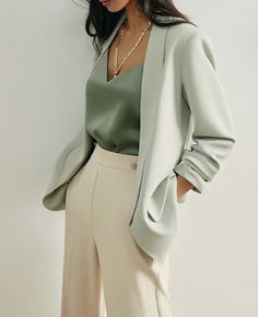 Business Outfits Women, Beige Pants, Wedding Guest Outfit Summer, Meryl Streep, Casual Work Outfits