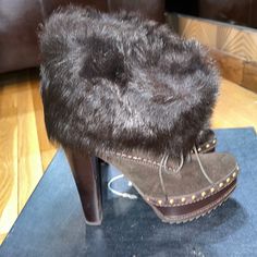 Excellent Like New Condition True To Size Worn Once Elegant Boots With Faux Fur Lining, Luxury Suede Platform Boots With Reinforced Heel, Luxury Brown Platform Boots, Luxury Leather Boots With Faux Fur Lining, Luxury Boots With Faux Fur Lining, Luxury Sheepskin Round Toe Boots, Platform Fur Boots, Prada Fur Boots, Fur Trim Boots