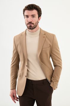 Collection : 2024/2025 spring/summer🔆Product : New Collection Oliver Slim Fit Beige BlazerColor: BeigeAvailable Size : 46-48-50-52-54-56Material Content: %55 Cotton, %45 Polyester Beige Blazer, Blazer Vest, Shoes With Jeans, Suits Coats, Blazers For Men, Jeans Pants, Sweater Shirt, Fashion News, Tee Shirts