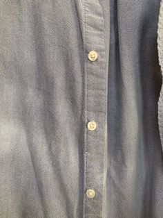 Men’s XL The perfect chambray shirt for effortless layering and matching. Made by Naturalife, 100% cotton chambray in a light pale blue. No visible flaws except general wearing-in. Perfect on its own or layered over any tee, sweater, or bodysuit. *** this is a pre-loved item so there is only 1 available *** Washed Blue Chambray Button-up Top, Cotton Shirt With Buttons For Layering, Layering Button-up Shirt With Pockets, Cotton Button-up Shirt For Layering, Blue Button-up Shirt For Layering, Everyday Light Wash Chambray Tops, Collared Cotton Shirt For Layering, Cotton Collared Shirt For Layering, Light Wash Chambray Button-up Top