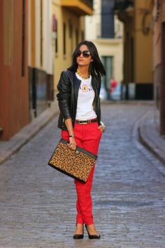 29 Fashionable Work  Clothes Red Pants Outfit, Fashionable Work Outfit, Woman In Red, Red Trousers, Stylish Work Outfits, Red Pants, Outfit Combinations, Wearing Red, Looks Style