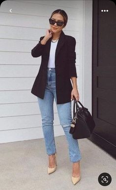 Casual Chic Outfits, Blazer Outfits For Women, Mom Jeans Outfit, Business Casual Outfits For Work, Elegante Casual, Outfit Jeans, Stylish Work Outfits, Casual Chic Outfit, Casual Work Outfits