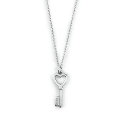 Tiffany & Co Sterling Silver Heart Key Pendant Necklace Tiffany Watches, Tiffany Pearls, Tiffany Key, Tiffany Engagement, Understated Glamour, Key Pendant Necklace, Bridesmaid Hair Accessories, Box Pouch, Bridal Accessories Jewelry