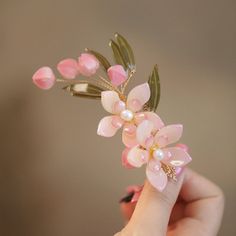 Size: 8 cm/3.2 inches Tarnish-resistant and sweat-resistant Hypoallergenic, made without lead and nickel Peach Hair Accessories, Sakura Flower Hair Clip, Floral Hair Clips, Elemental Outfits, Fruity Aesthetic, Peach Accessories, Hair Clip Design, Wedding Flower Hair, Resin Hair Clips