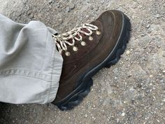 Winter Hiking Boots, Hiking Fits, Pretty Sneakers, Street Fashion Men Streetwear, Guys Clothing Styles, Shoe Inspo, Aesthetic Shoes