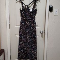 Jessica Simpson Black With Flower Details Maternity Dress Size Medium New With Tags From Smoke Free Home Chic Black Sleeveless Floral Dress, Casual Black Sleeveless Floral Dress, Floral Print Sundress Maxi Dress For Night Out, Floral Sundress Maxi For Night Out, Floral Print Sundress For Night Out, Black Floral Maxi Dress For Garden Party, Fitted Black Floral Maxi Dress, Black Floral Print Maxi Dress For Brunch, Black Fitted Sleeveless Floral Dress