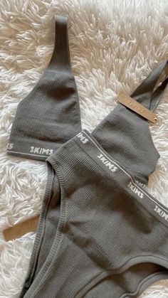 Lounge Underware, Home Look Outfit, Loungewear Aesthetic, Cute Online Clothing Stores, Home Lounge, 2000s Clothes, Home Cozy, A Penny