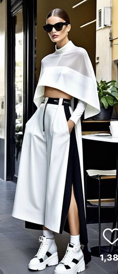 Making Own Clothes Aesthetic, Modern Elegance Fashion, Fashion Trend 2025/2026, Asian Clothing Style, Asymmetrical Top Outfit, Wolf Haircut Long Hair, Wearable Architecture, Outfits For Dinner, Haircut Long Hair