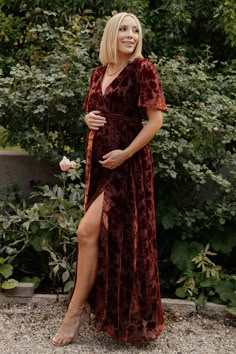 34c Size, 25 Weeks Pregnant, Textured Maxi Dress, Luxurious Dresses, Ribbed Maxi Dress, Velvet Maxi, Velvet Maxi Dress