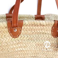 "luxury straw bag Handmade French Basket - luxury Basket long Flat Leather Handle Approx size : 54 x 35 cm / 21 x 13,7 inches Approx handle length : 90 cm / 35 in - Flat leather handles We ship worldwide and offer a fast and efficient delivery service with most orders arriving in the following time frame : USA 4 - 6 days Europe 3 - 5 days International 4 - 10 days Handmade and so are completely unique and very slightly different in size A classic French-style market basket with short Flat Leathe French Basket, French Market Basket, Moroccan Basket, French Baskets, Classic French Style, Market Basket, Straw Beach Bag, French Market, Straw Tote Bag