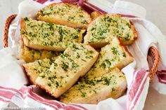 garlic bread in a basket on a table