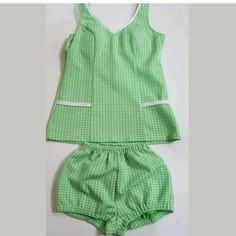 Vintage Beach Party Gal / Surfer Maven Style Era Approx. 1950s/60s/70s Gingham Light Green Top Has Bra Liner Bottoms Are Ballooned/ Not Lined Approx. Measurments In Pictures Preowned Good Condition For Age Elastic Waist And Legs Imperfect Polyester 14/36 Sizing For That Era It's A Small Please Refer To Measurments Thanks Vintage Beach Party, Bra Liner, Green Top, Vintage Beach, Green Tops, Beach Party, Leisure Wear, Womens Swim, Light Green