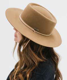 Wren's telescope crown lends a hint of Western style to a classic flat-brim shape. A hat versatile enough to pair with worn jeans to a linen dress. Wren features an adjustable leather chinstrap that gives it a little extra somethin' + can easily tuck into the crown for an additional look. Worn Jeans, Crown Heights, Halo Style, Wearing A Hat, Wren, Western Style, Fashion Pictures, Linen Dress, Hat Sizes