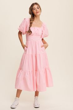 -Color: Pink -Puff sleeve tiered maxi dress -Square neck -Smocking on back -Tiered skirt -Hidden side seam pockets -Finished with clean hem -Lined -Content: 100% Cotton -Imported -Runs true to size -Model is 5' 8.5" 30.5-24.5-34.5 and wearing a size Small Dress Square Neck, Orange Midi Dress, Casual Hairstyles, Navy Midi Dress, Tiered Midi Dress, Tiered Maxi Dress, Puffed Sleeves Dress, Tiered Skirt, Modern Fashion