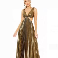 Worn Once For A Wedding. Perfect Condition. Gold Maxi Length Gown For Spring, Chic Champagne Gown For Gala, Chic Gold Gown For Gala, Gold Evening Dress For Spring Formal, Spring Formal Gold Evening Dress, Gold Formal Evening Dress For Spring, Chic Gold Formal Gown, Gold Cocktail Gown For Gala, Chic Gold Cocktail Gown