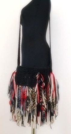 Funky Fringe Bag, Unique bag with fringe, Contemporary style Hippie bag, one of a kind, Shabby Chic fashion.     This bag is unique, unique, because it is hand-knitted on a hook and a hook and is decorated with multicolored lashes - black, white, red and leopard.  This is a resurrected hippie fashion statement. The bag will give you freedom of movement and mood, as the hippie fashion idea of the 70s.   The bag is handmade from black cotton danella, hand-knitted, recycled fringe, various black be Shabby Chic Fashion, Hippie Mode, Mode Hippie, Hippie Fashion, Style Shabby Chic, Hippie Bags, Fringe Bags, Unique Bags, Beautiful Skirts