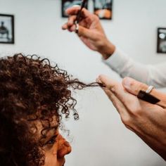 Curly Cut: Which Curly Hair-Cutting Method Is Right For You? | The Mestiza Muse High Porosity Hair, Dry Curly Hair, Curly Hair Problems, Low Porosity Hair Products, Curly Hair Types, Hair Regimen, Hair Porosity, Curly Girl Method, Wavy Curly Hair