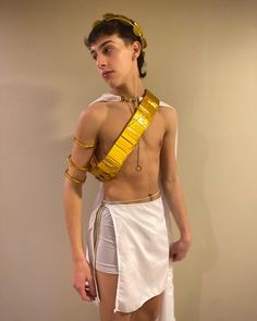 Greek God Costume Male, Gogo Outfits, Greek God Costume, Gay Costume, Angel Cosplay, Fashion Designer Aesthetics, Fashion Week Aesthetic, Fashion Outfits Winter, Fashion Outfits Summer