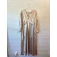 Antonio Melani Harlow Satin V-Neck Long Sleeve Maxi Dress, Size 18, Brand New Without Original Tags Just Dillards Tag, Excellent Condition, Gorgeous Dress! Gold V-neck Midi Dress For Spring, V-neck Midi Dress For Fall Wedding, Beige V-neck Maxi Dress, Fall Wedding V-neck Midi Dress, Beige V-neck Midi Dress For Evening, Gold V-neck Spring Dress, Gold V-neck Dress For Spring, Gold V-neck Midi Dress For Formal Occasions, Formal Gold V-neck Midi Dress