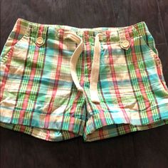 Gap Plaid Shorts Never Worn Cute Multicolor Cotton Bottoms, Casual Green Pants By Gap, Gap Casual Green Pants, Casual Green Gap Pants, Gap Green Cotton Pants, Green Cotton Pants By Gap, Cute Green Cotton Bottoms, Casual Multicolor Short Pants, Cute Green Short Bottoms