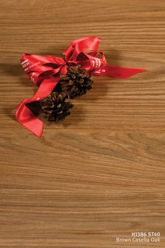 Christmas Decor Inspiration  - H1386 ST40 Brown Casella Oak