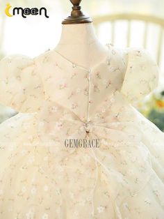 10% off now|Free shipping world-wide. Beautiful Little Flowers Champagne Rustic Flower Girl Dress at GemGrace. Click to learn our pro custom-made service for wedding dress, formal dress. View #FlowerGirlDresses for more ideas. Rustic Flower Girl Dress, Rustic Flower Girls, Rustic Flower, Little Flowers, Flower Petals