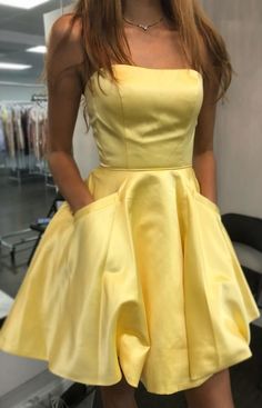 Homecoming Dresses Yellow, Yellow Homecoming Dresses, Strapless Homecoming Dresses, Backless Homecoming Dresses, Prom Dresses Yellow, Looks Party, Short Prom Dress, Short Prom, Hoco Dresses