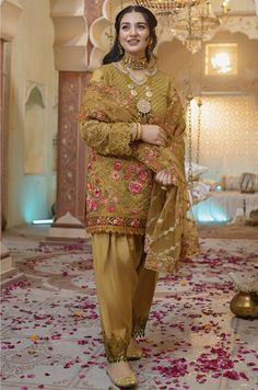 Imrozia Collection, Sarah Falak, Magical Hands, 2023 Dress, Pakistani Party Wear Dresses, Sara Khan, Dupatta Style, Sarah Khan, 1 Line Quotes