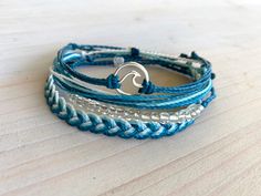 Reminiscent of the beautiful colors of the ocean, we designed a second Clearwater set with deeper teals and ocean vibe aquas! Each bracelet set comes packaged in a cute muslin drawstring bag perfect for gifting! 💙 Ocean Aesthetic Jewelry, Surf Bracelets, Patriotic Bracelet, Beachy Bracelets, Cute Friendship Bracelets, Preppy Bracelets, Ocean Aesthetic, Diy Bracelets Tutorials, Preppy Jewelry