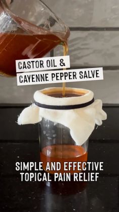 How to Make a Simple and Effective Castor Oil and Cayenne Pepper Salve Cayenne Pepper And Castor Oil, Hood Healer, Diy Tinctures, Illness Remedies, Medicinal Remedies, Herbal Salve Recipes, Homemade Medicine, Herbal Garden, Healthy Healing