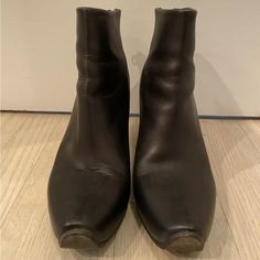 Acne Studios Black Leather Boots Size 40 Women's Ankle Heeled Shoes. Condition Is "Pre-Owned". Shipped With Usps Priority Mail. Please Asks All Questions Before Bidding. No Return Accepted. Thanks For Lookin Acne Studios Shoes, Ankle Heels, Shoes Color, Black Leather Boots, Priority Mail, Leather Boots, Bootie Boots, Acne Studios, Ankle Boots