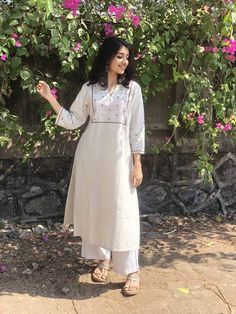 Desi Wardrobe, Simple Kurta, Casual College Outfits, Salwar Kamiz