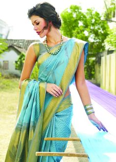 Blue and light green silk saree Hp Outfit, Nalli Sarees, Saree Blue, Blouse Indian, Modern Saree, India Photography, Kanjivaram Silk Saree, Indian Saree Blouse, Lehenga Choli Online