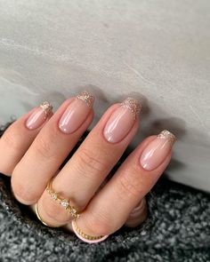 Simple Prom Nails French Tips, 2023 Nail Trends For Women, Rose Gold Square Nails, Nails For A Champagne Dress, Champagne French Tip Nails, Short Glitter French Tip Nails, Gold Glitter French Tip Nails, Neutral Nails With Gold, Party Nails New Years Eve