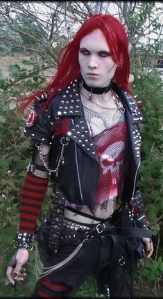 Spider Outfit, Indie Outfits Alternative Fashion, Goth Styles, Cybergoth Fashion, Industrial Goth, Black Spirit, Gothic Mode, Gothic Culture, Goth Guys