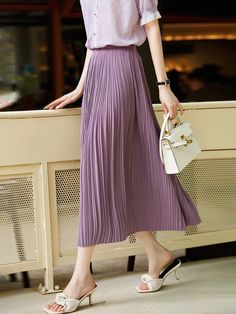 Olivia Mark - Cascading Pleated Skirt with Elastic Waist and Long Pleats Long Skirt Outfits, Purple Skirt, Half Skirt, Types Of Skirts, Skirt Outfits, Olivia Mark, A Line Skirt, Light Purple, Long Skirt