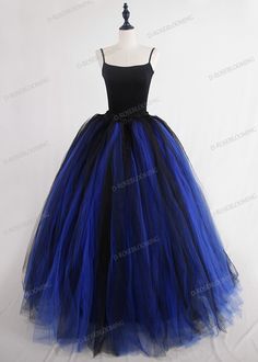 Black Full Skirt For Costume Party, Black Long Skirt For Costume Party, Fun Beauty Products, Tulle Long Skirt, Gown Suit, Gowns Dresses Elegant, Plus Size Cocktail Dresses, Gothic Clothes, Pretty Prom Dresses