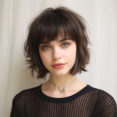 100 Chic and Trendy Easy To-Do Short Hairstyles Short Bob Cut With Bangs, Layered French Bob, Faux Bangs, Chic Short Haircuts, Hair With Bangs, Short Layered Haircuts, Long Pixie