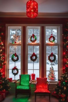 Red and green Christmas window lights creating a festive holiday atmosphere Red And Green Combination, Green Combination, Red And Green Christmas, Light Ideas