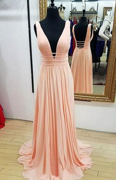 Light Peach Bridesmaid Dresses, Prom Gowns Elegant, Cheap Evening Gowns, Prom Dress Pink, Blush Prom Dress, Pink Evening Dress, Gaun Fashion, Prom Dresses 2018, Sleeveless Bridesmaid Dresses