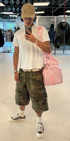 Camo Shorts Outfit, Dude Fits, Purple Place, Drip Outfit Men, Cold Fits, Black Men Street Fashion, Style Inspiration Casual, Men Street Fashion, T Dress